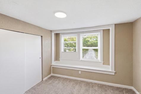 910 Nuttman Avenue Fort Wayne IN 46807