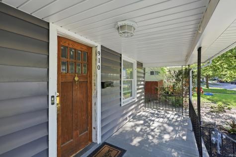 910 Nuttman Avenue Fort Wayne IN 46807