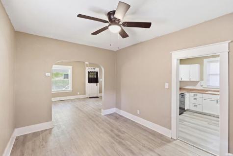 910 Nuttman Avenue Fort Wayne IN 46807