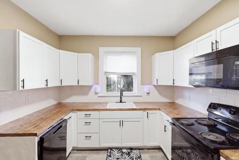 910 Nuttman Avenue Fort Wayne IN 46807