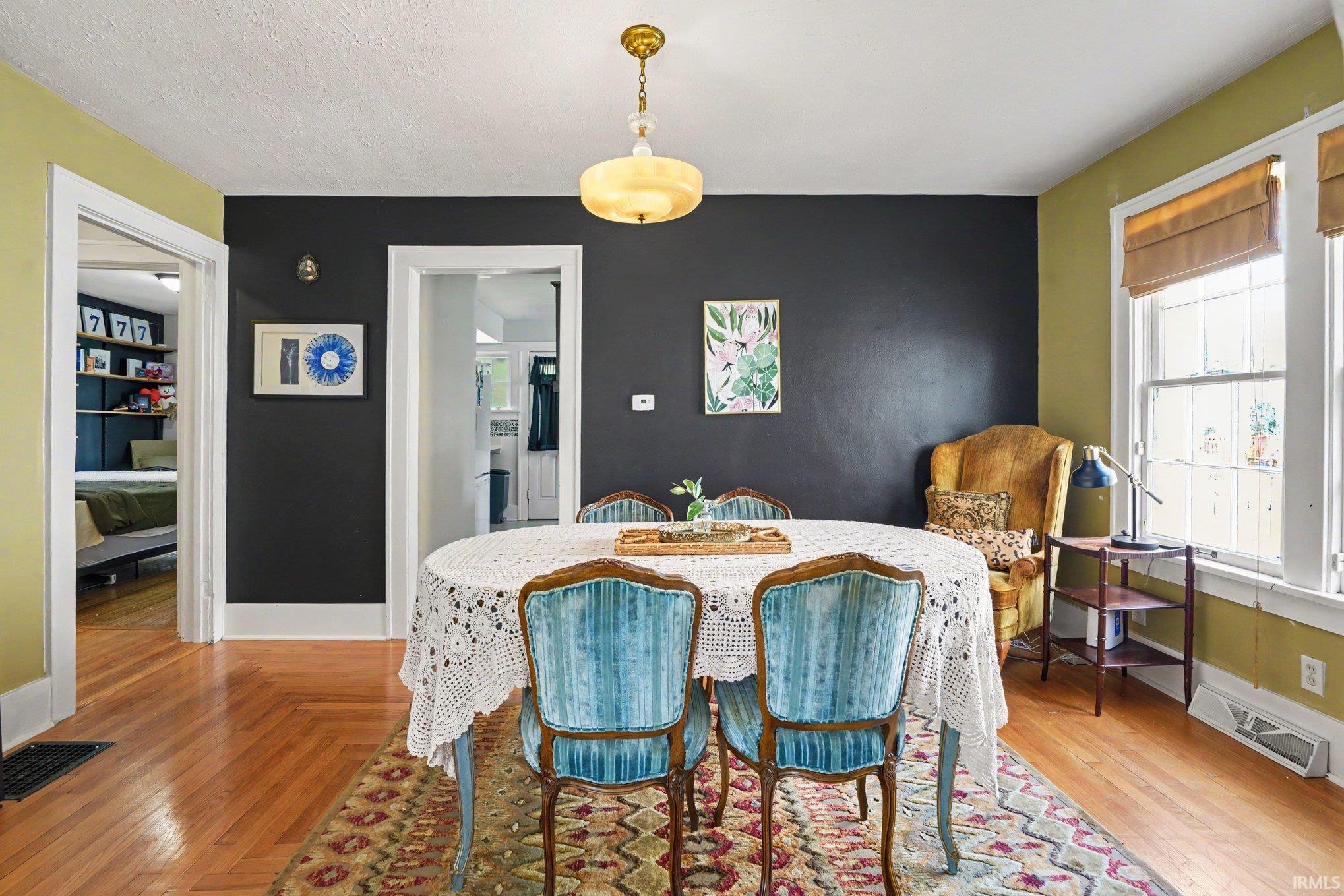 1949 Beverly Place South Bend IN 46616