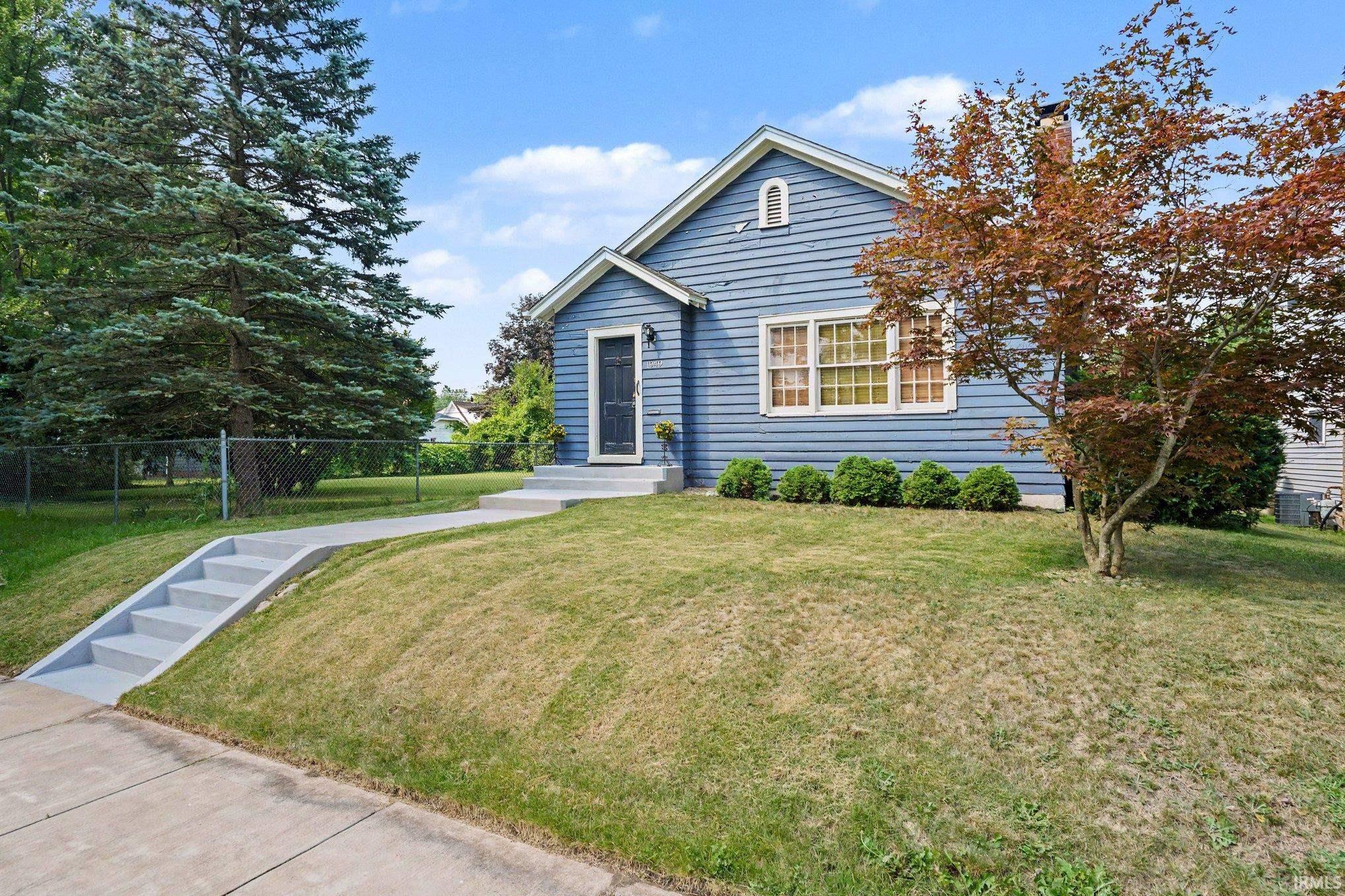 1949 Beverly Place South Bend IN 46616