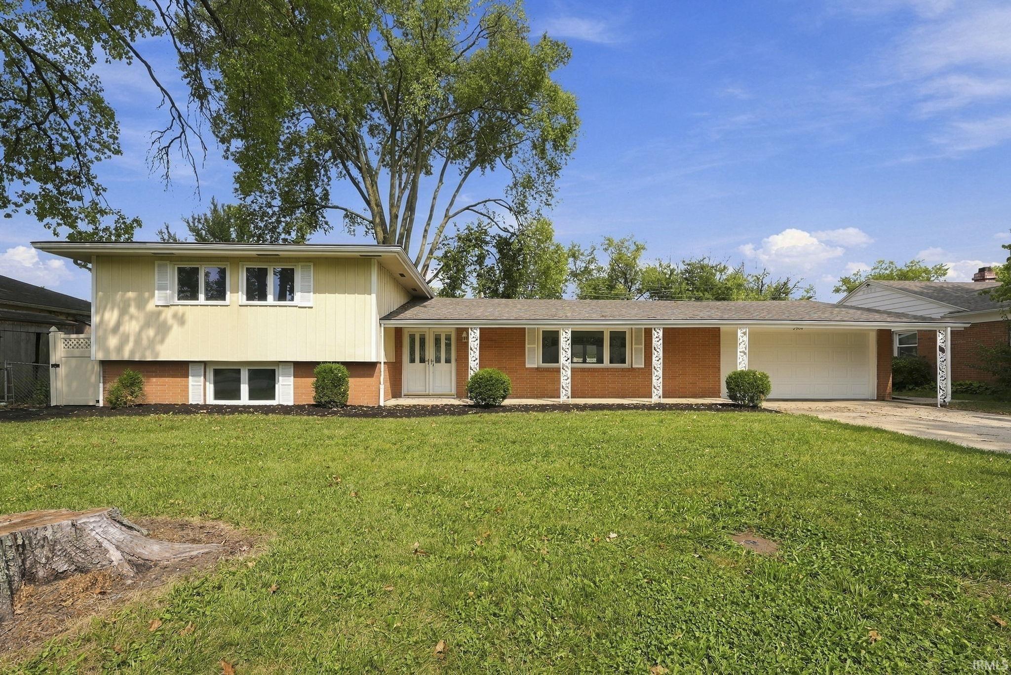 2304 W Cambridge Drive Muncie IN 47304