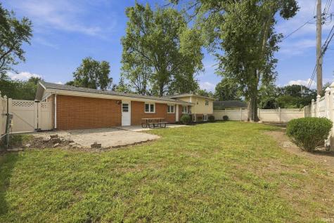 2304 W Cambridge Drive Muncie IN 47304