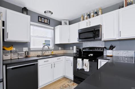 1608 Austin Drive Lebanon IN 46052