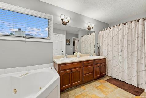 12525 Sonoma Drive Fort Wayne IN 46818