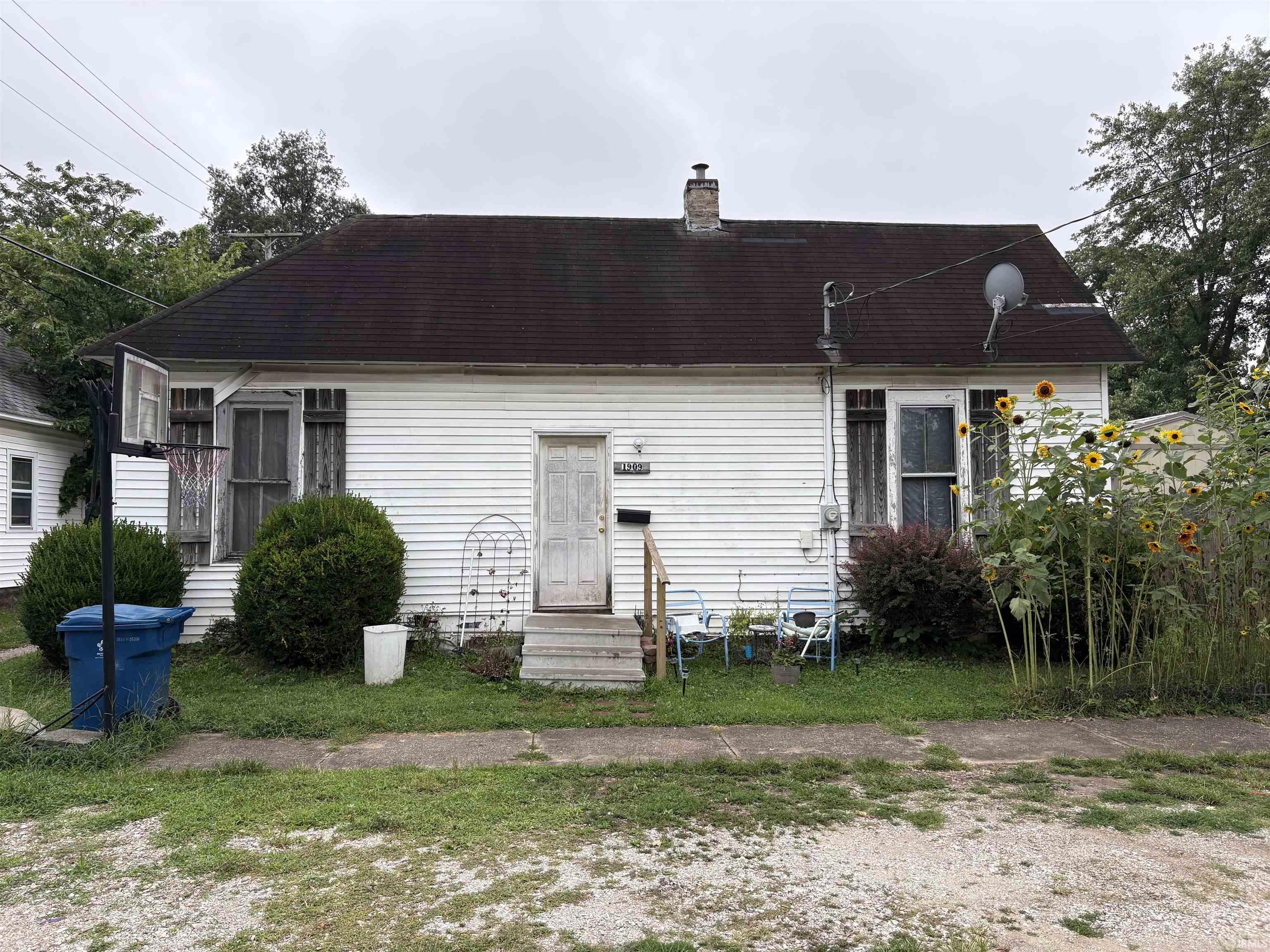 1909 Park Street Vincennes IN 47591