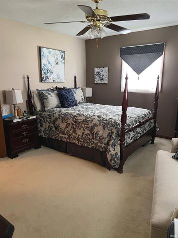 1860 Dogwood Lane Linton IN 47441