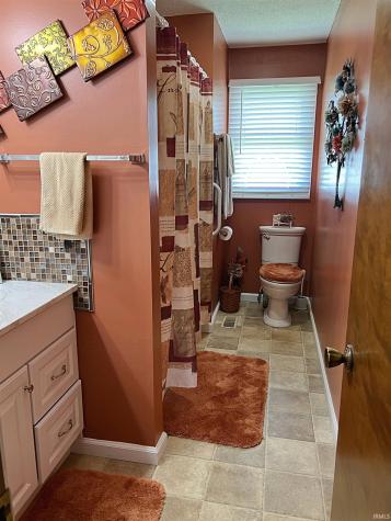 1860 Dogwood Lane Linton IN 47441