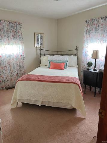1860 Dogwood Lane Linton IN 47441