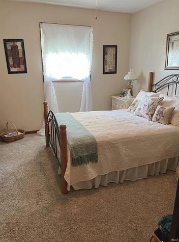 1860 Dogwood Lane Linton IN 47441