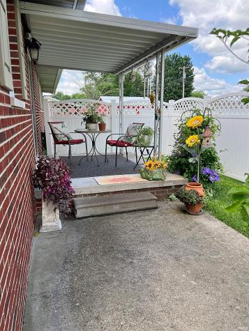1860 Dogwood Lane Linton IN 47441