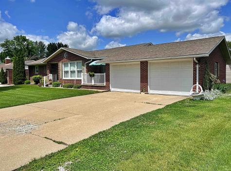 1860 Dogwood Lane Linton IN 47441