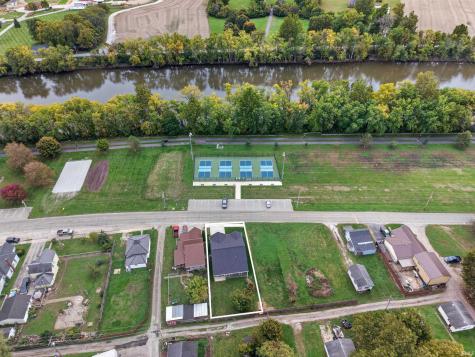 302 W Canal Street Peru IN 46970