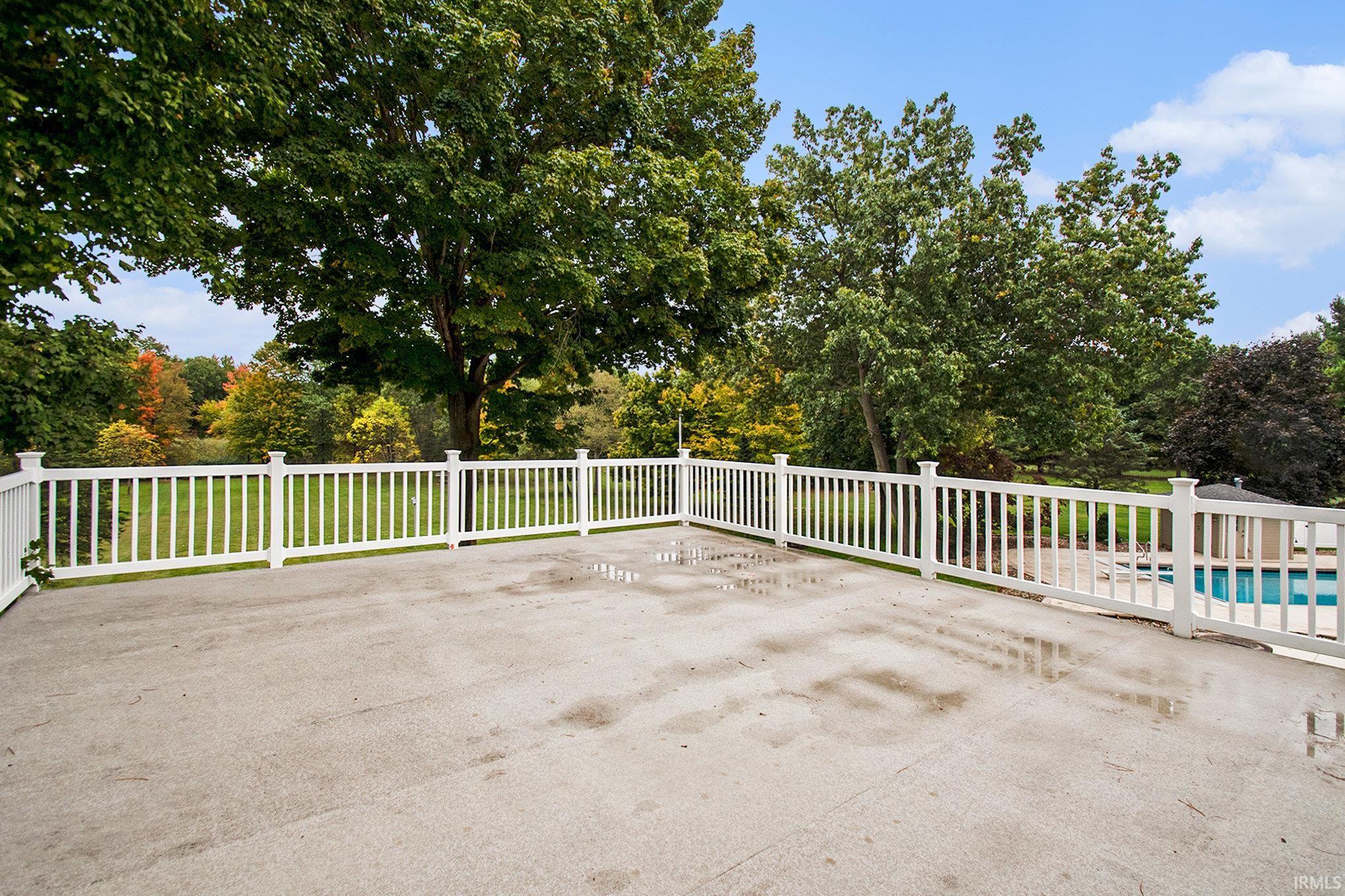 51354 Stratford Drive Elkhart IN 46514