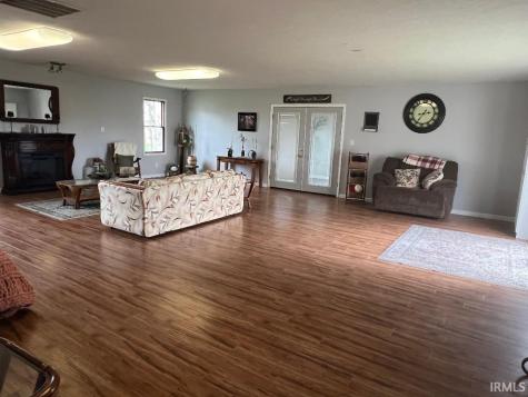 4740 E 600 S Road Gas City IN 46933