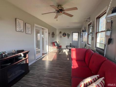 4740 E 600 S Road Gas City IN 46933