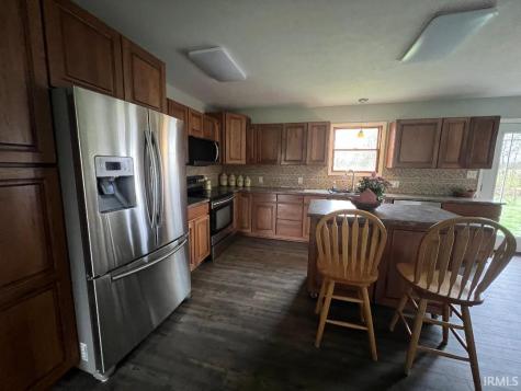 4740 E 600 S Road Gas City IN 46933