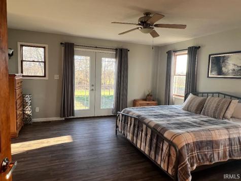 4740 E 600 S Road Gas City IN 46933