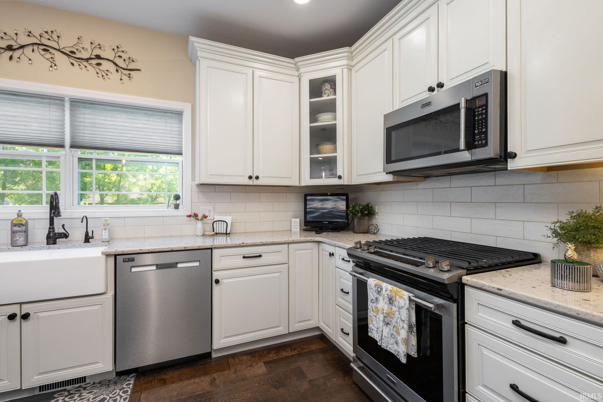 2047 W Blackberry Trail Warsaw IN 46580