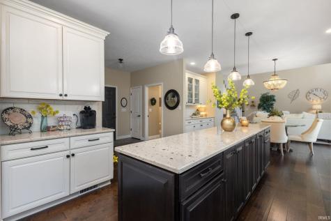 2047 W Blackberry Trail Warsaw IN 46580
