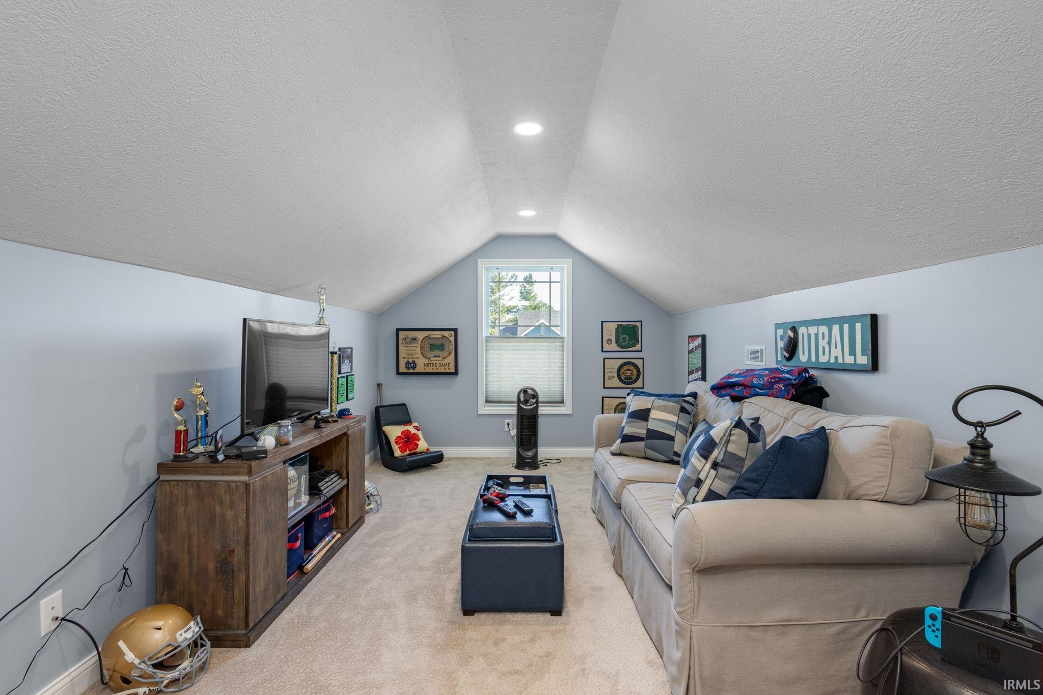 2047 W Blackberry Trail Warsaw IN 46580