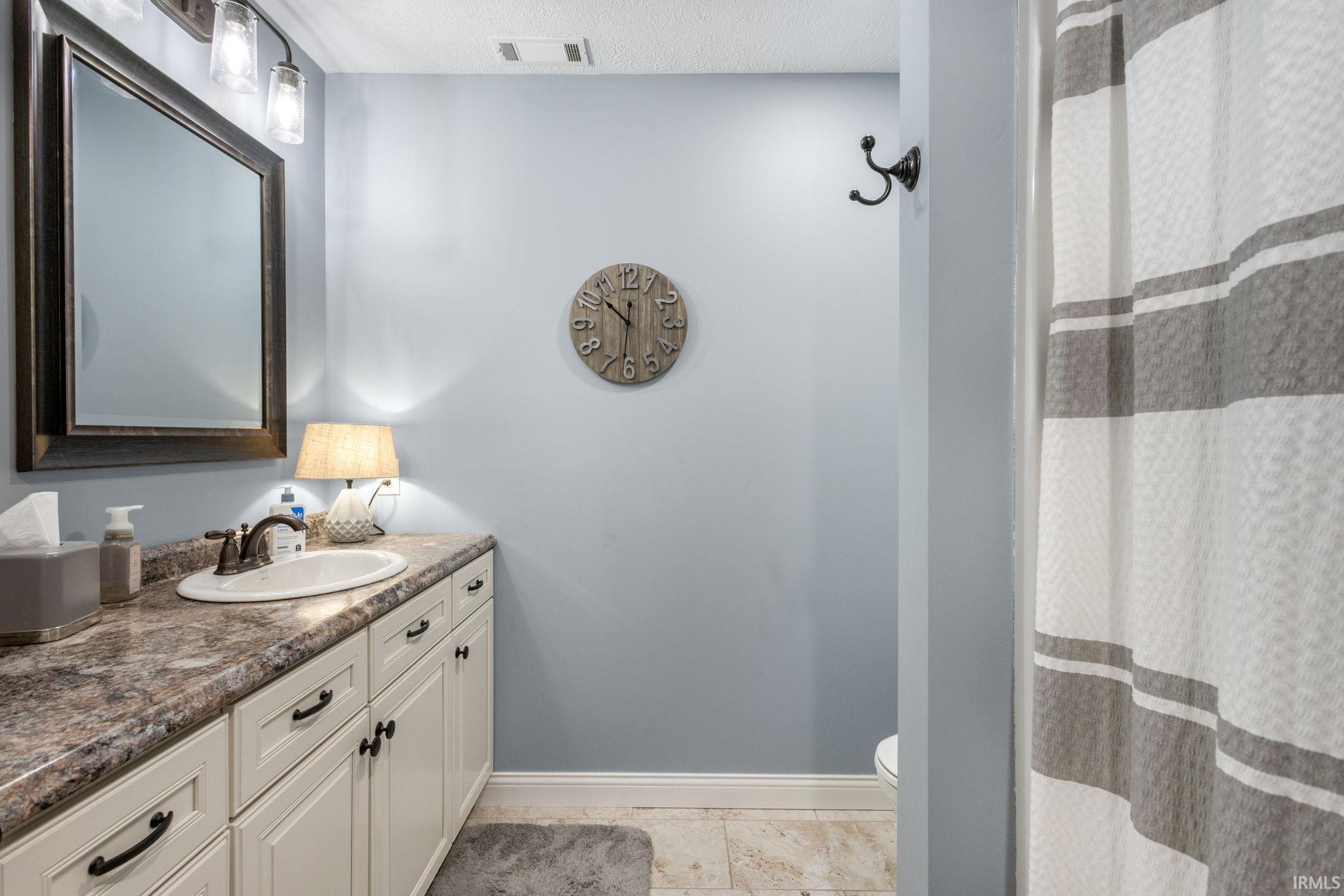 2047 W Blackberry Trail Warsaw IN 46580