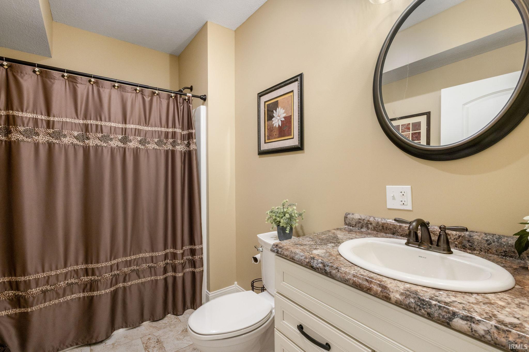 2047 W Blackberry Trail Warsaw IN 46580