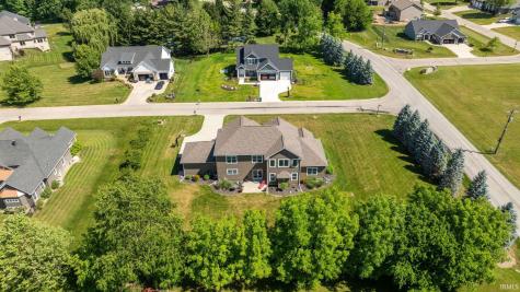 2047 W Blackberry Trail Warsaw IN 46580