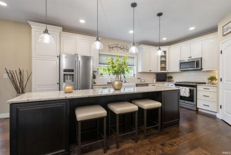 2047 W Blackberry Trail Warsaw IN 46580