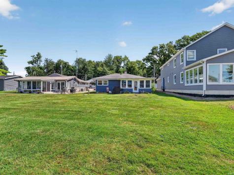 1913 Chapman Lake Drive Warsaw IN 46580