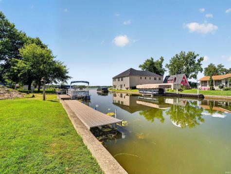 1913 Chapman Lake Drive Warsaw IN 46580