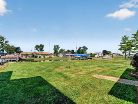 1913 Chapman Lake Drive Warsaw IN 46580