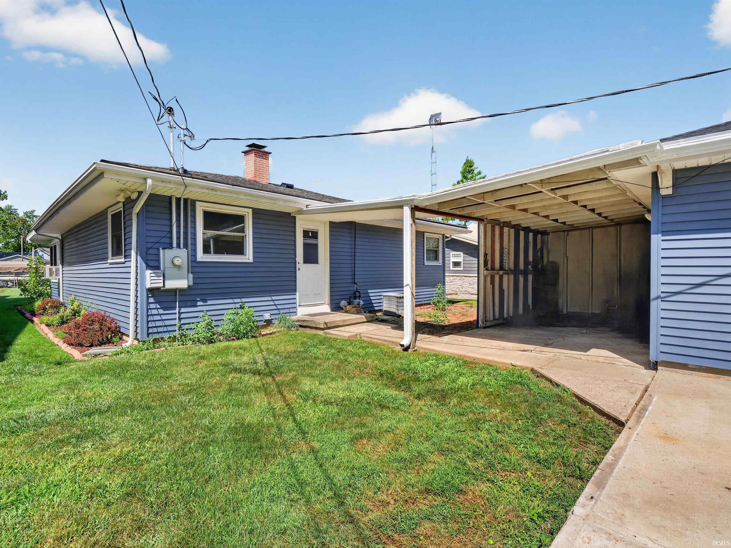 1913 Chapman Lake Drive Warsaw IN 46580