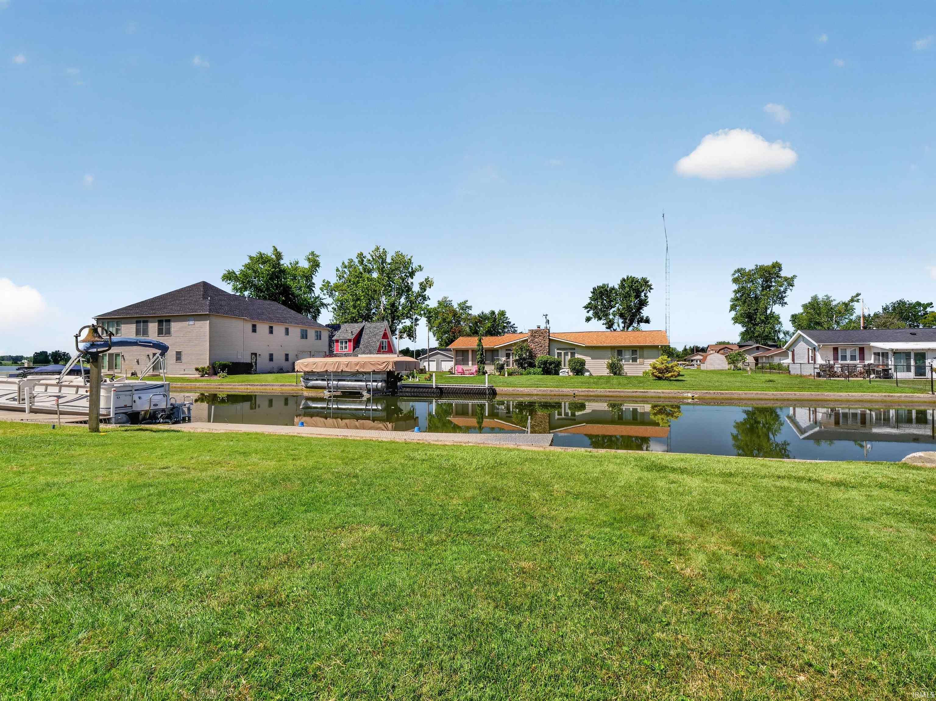 1913 Chapman Lake Drive Warsaw IN 46580