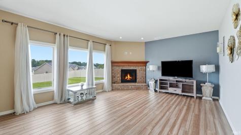 232 W Bay Bridge Court Columbia City IN 46725