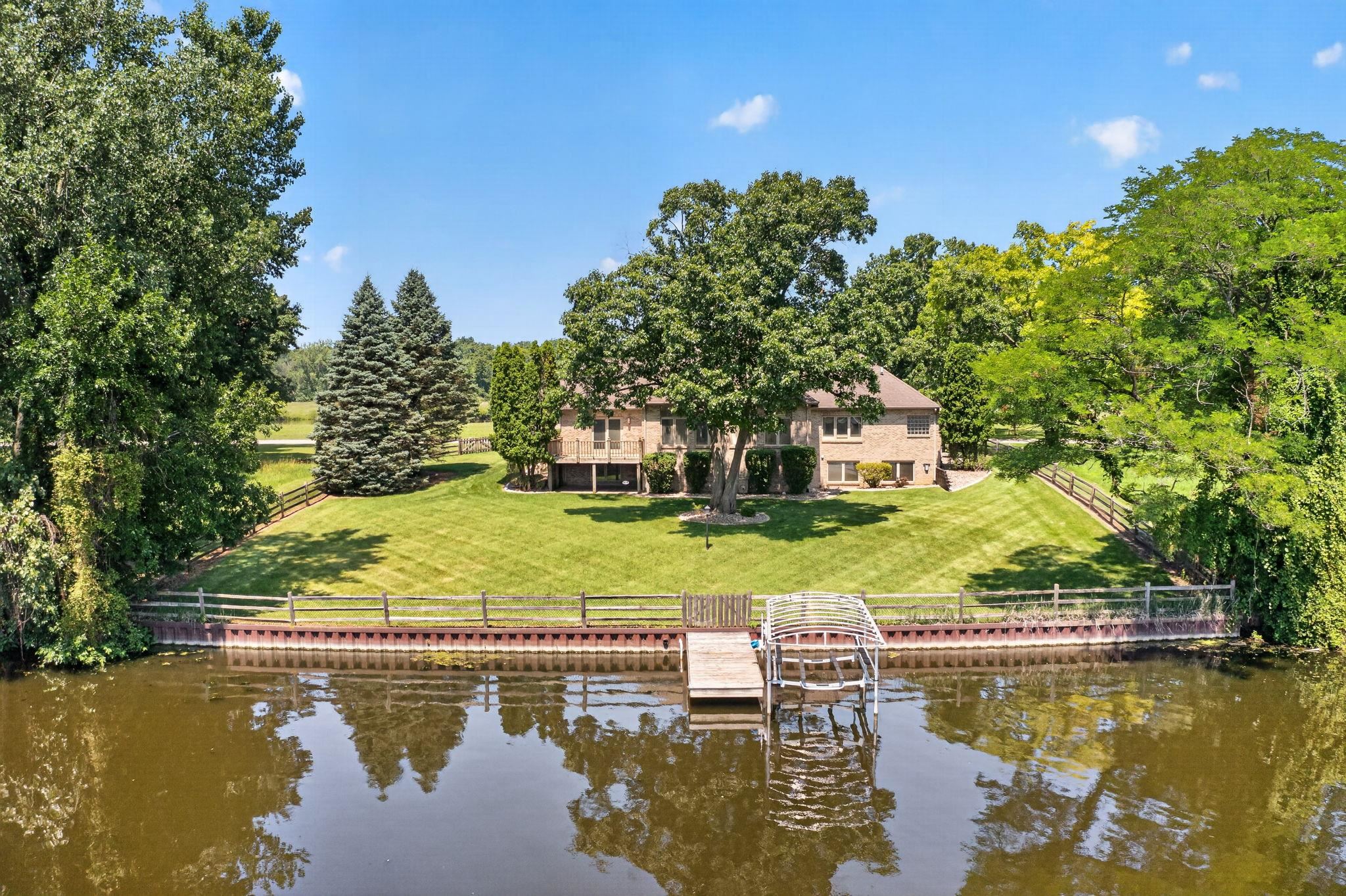 7 Quail Island Drive Elkhart IN 46514