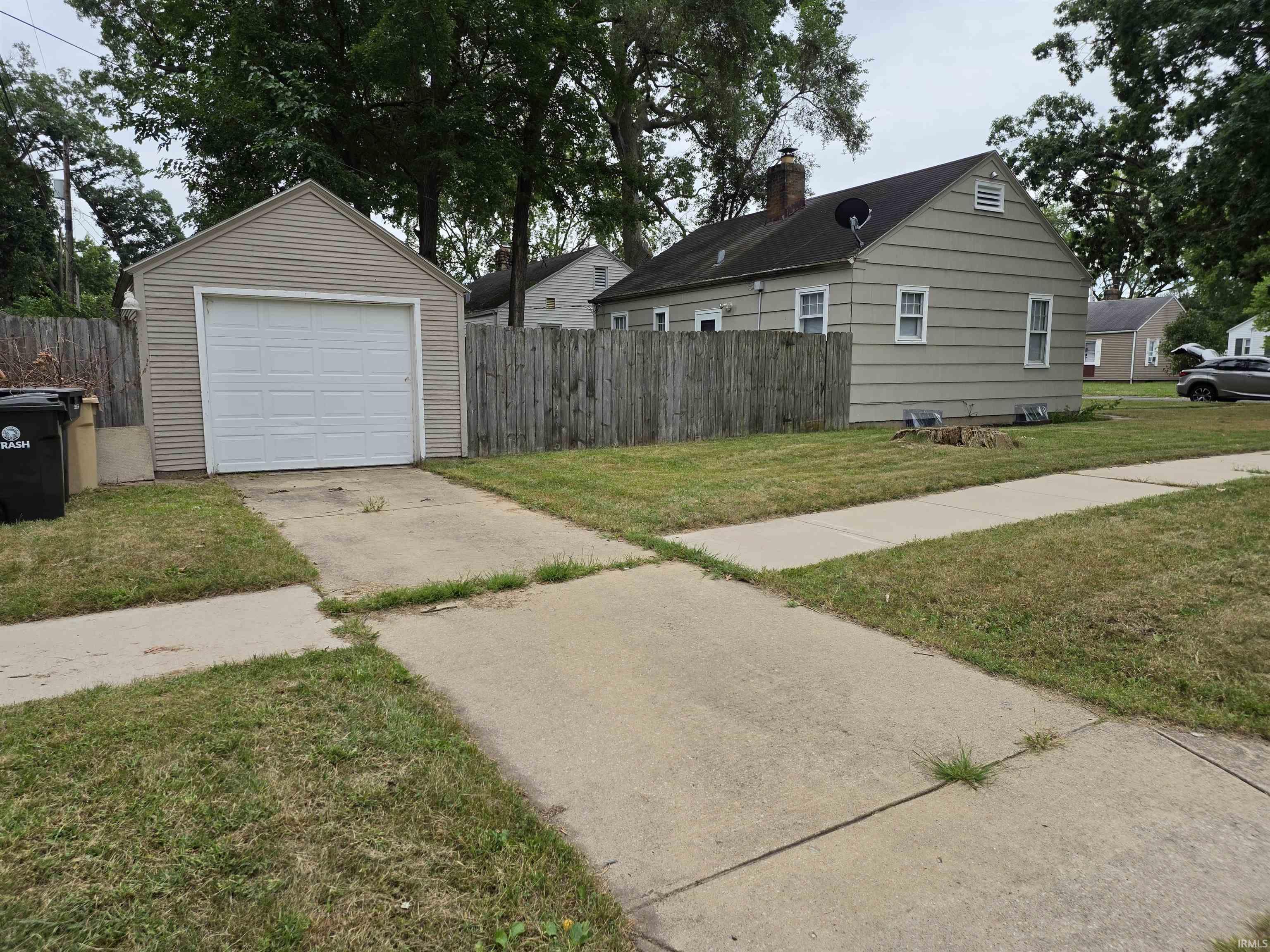 1403 E Sorin Street South Bend IN 46617