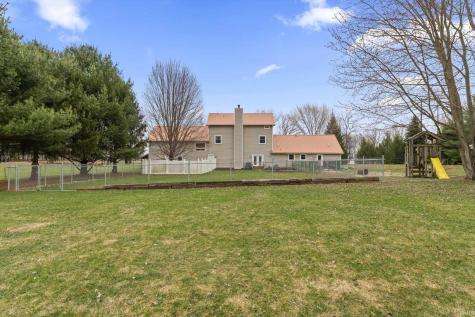 7692 N Emery Road Rolling Prairie IN 46371