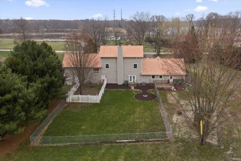 7692 N Emery Road Rolling Prairie IN 46371