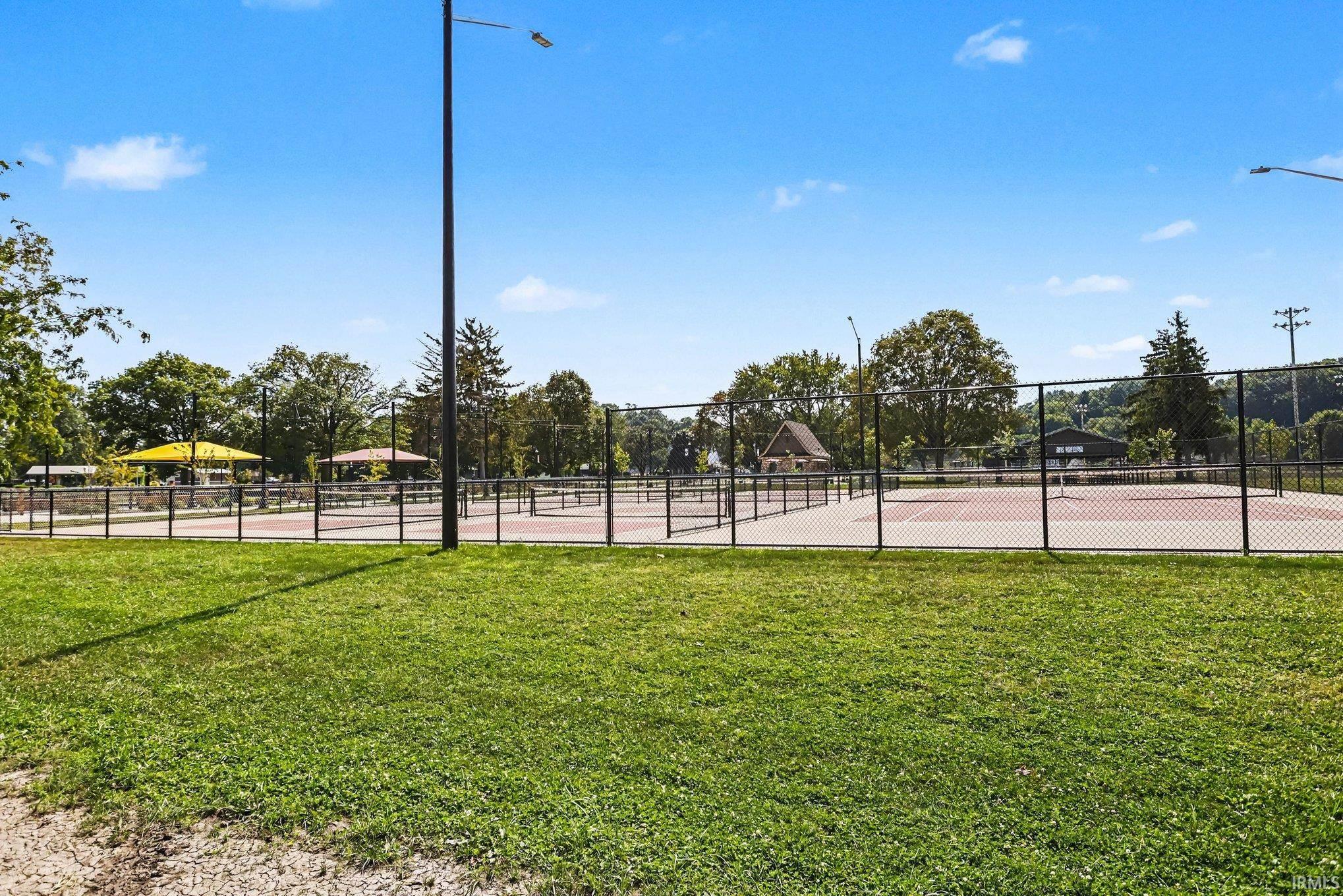 610 W 15th Street Mishawaka IN 46544