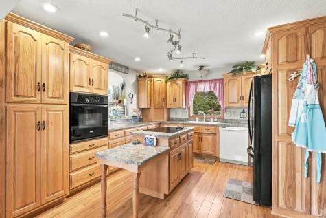 4116 S 350 W Road Hartford City IN 47348