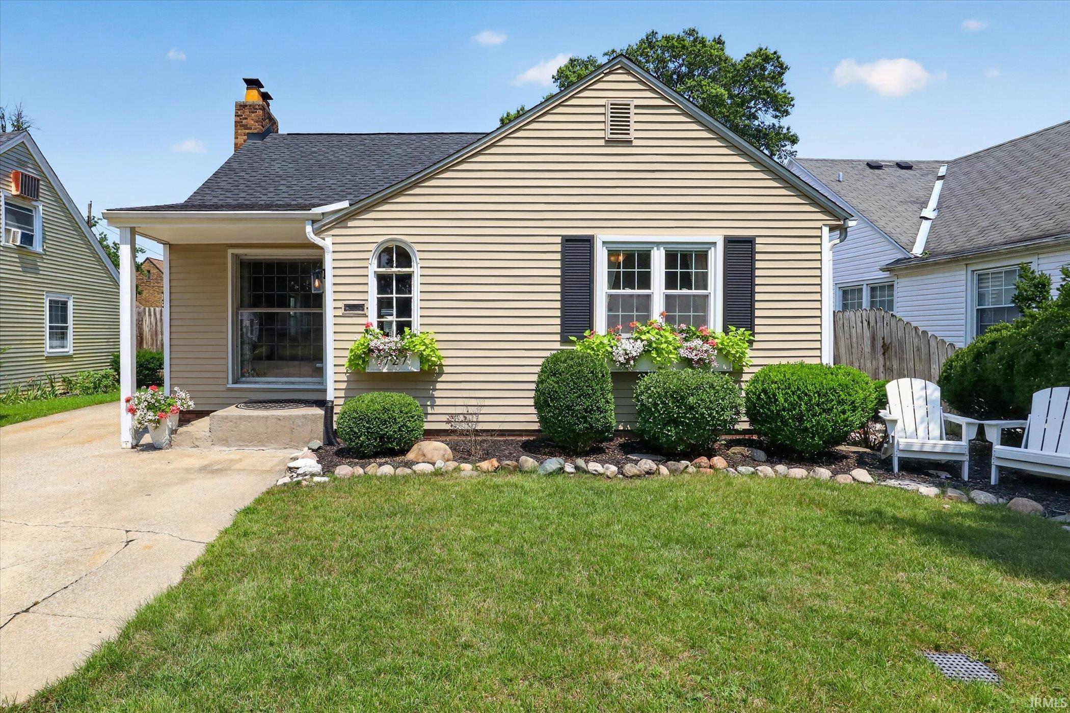 1727 Sunnymede Avenue South Bend IN 46615