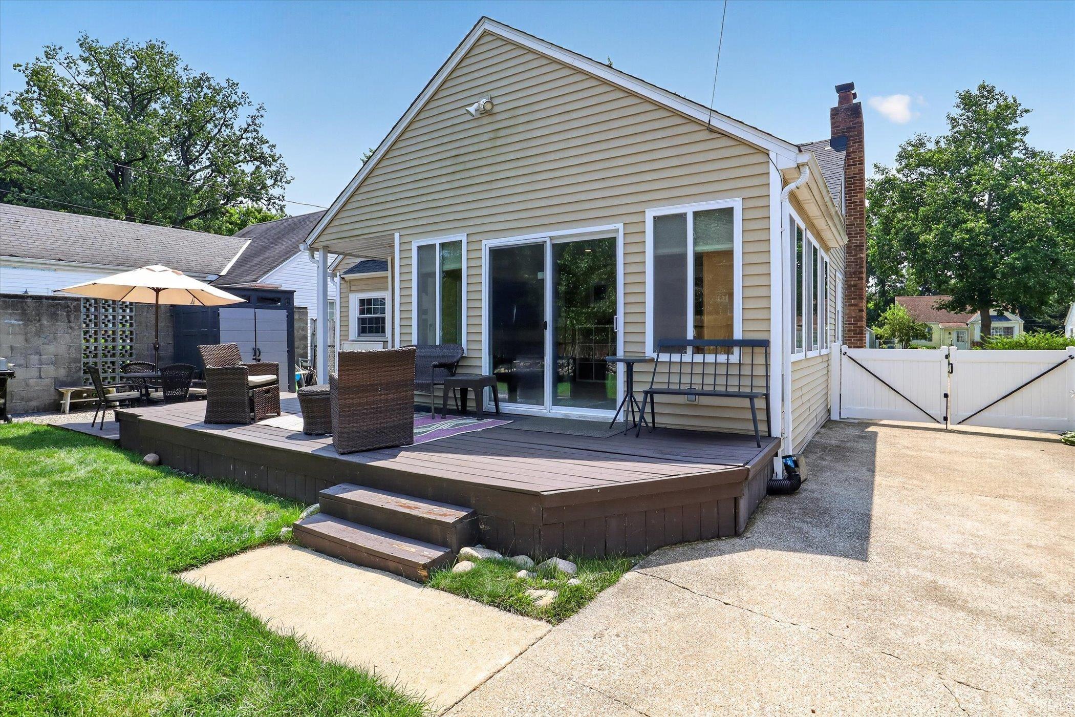 1727 Sunnymede Avenue South Bend IN 46615