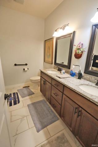 1332 Breezy Creek Drive Evansville IN 47720