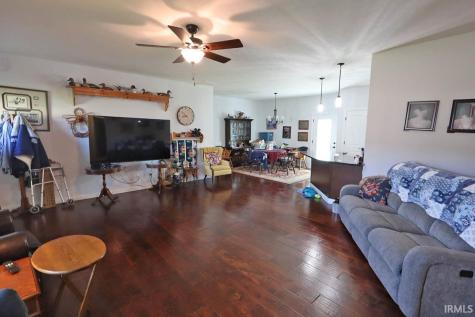 1332 Breezy Creek Drive Evansville IN 47720