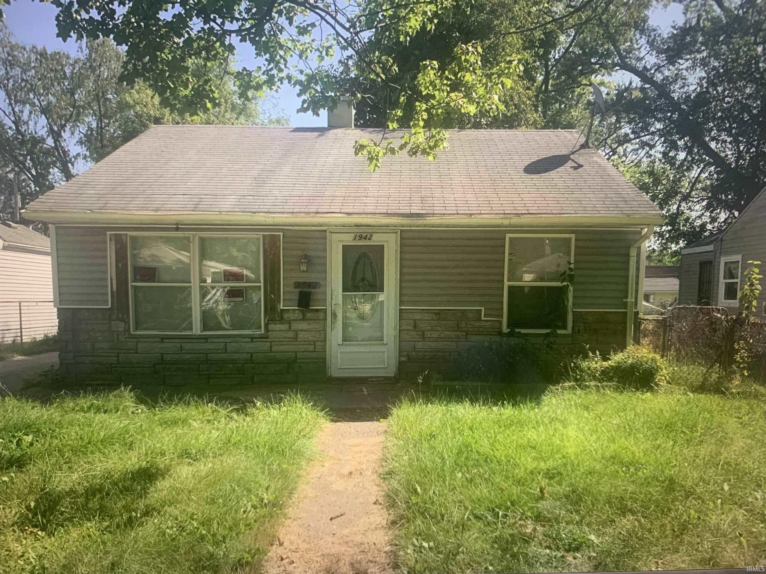 1942 N Johnson Street South Bend IN 46628