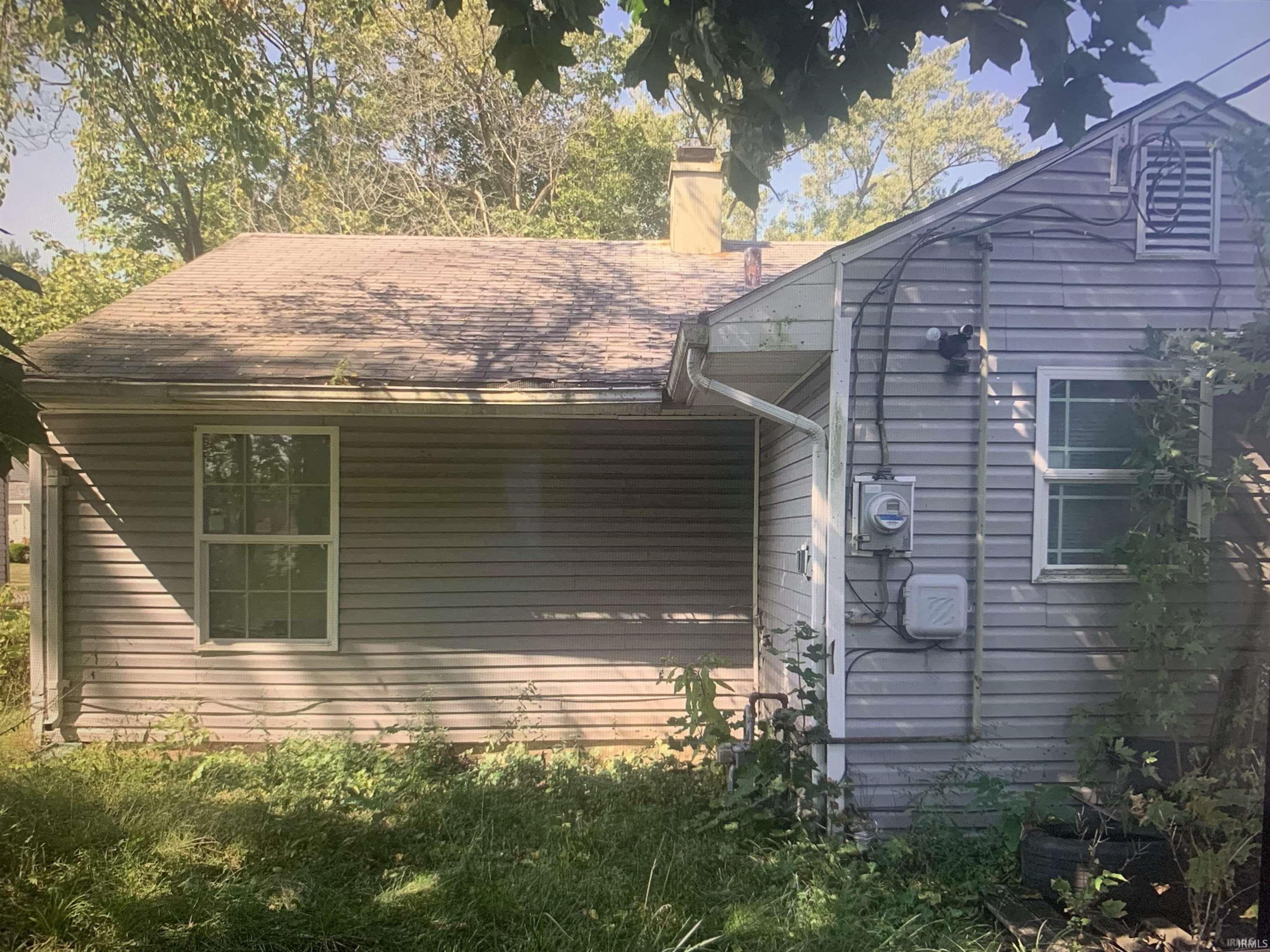 1942 N Johnson Street South Bend IN 46628