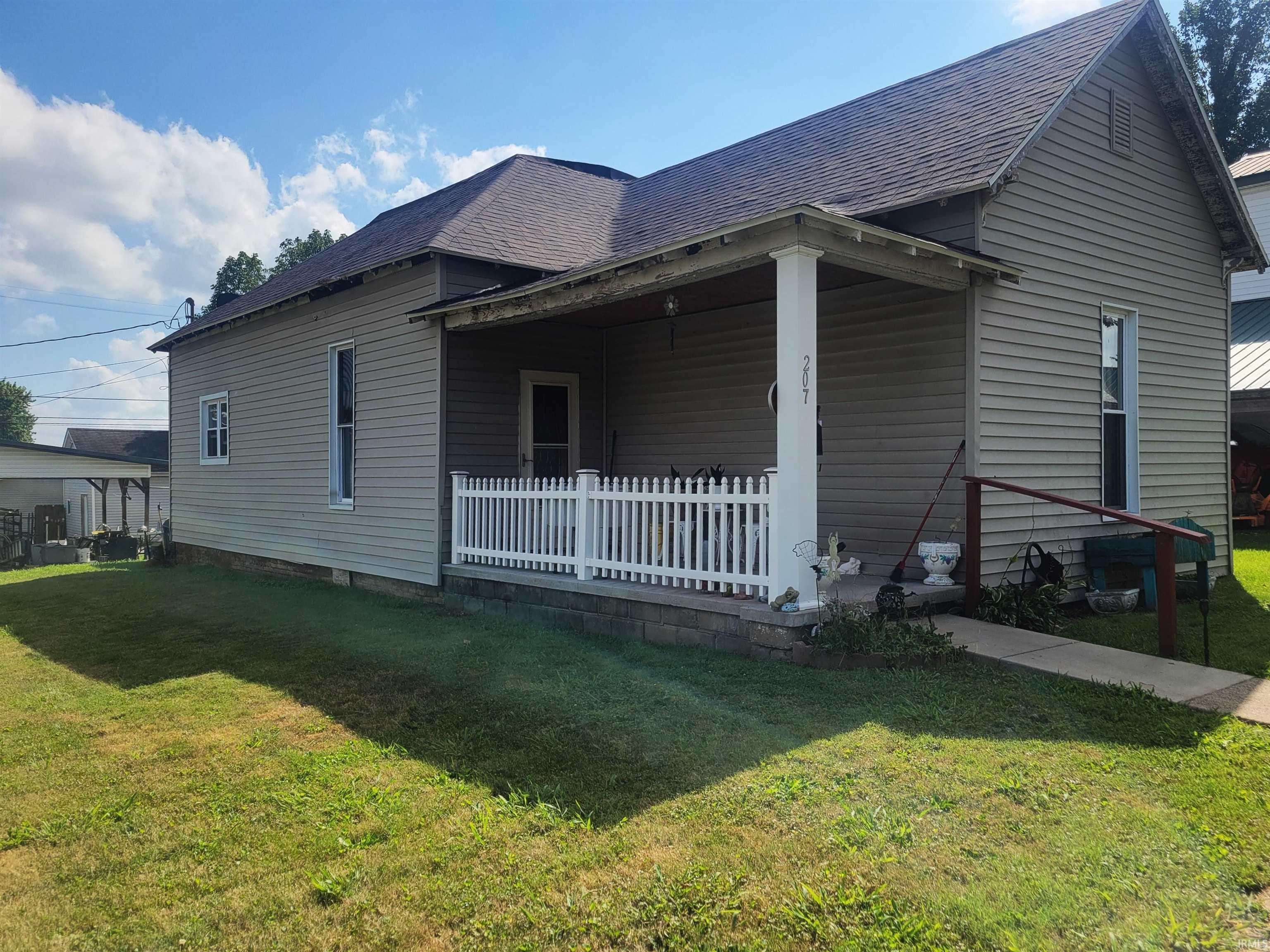 207 E George Street Washington IN 47501