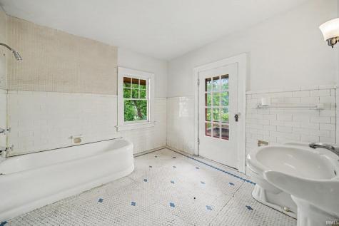 1408 Marquette Boulevard South Bend IN 46617